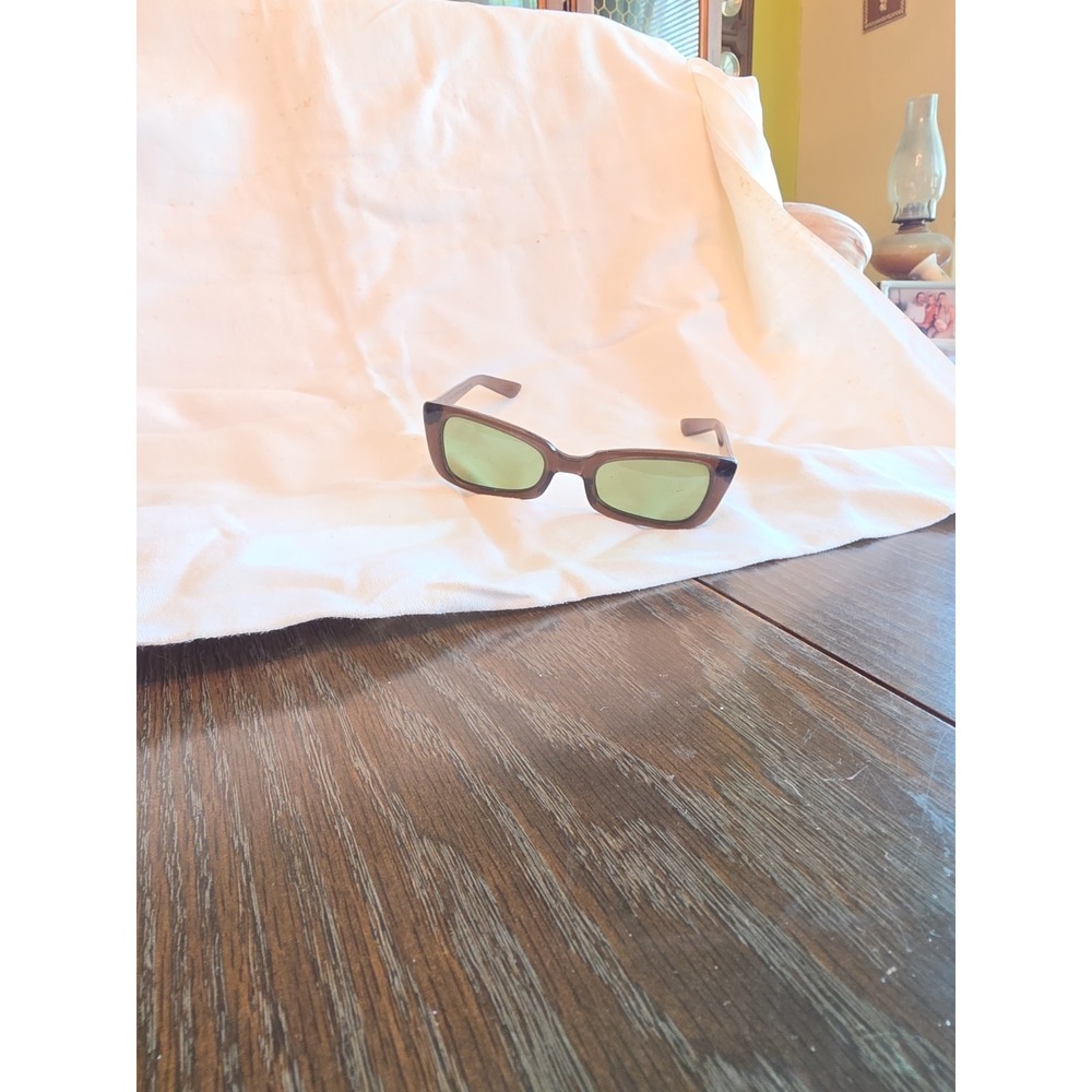 Vintage Cool-Ray Polaroid 105 Sunglasses Brown Rectangle Green Lens Retro Womens